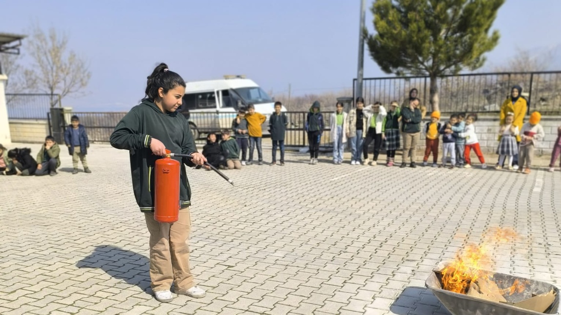 Okulumuzda yangın tatbikatı yapıldı.